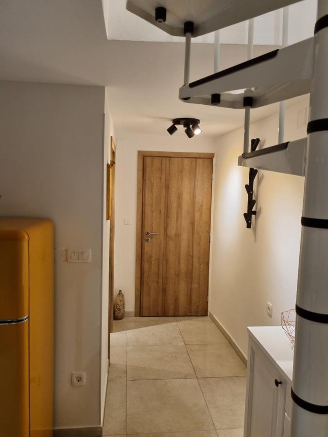Ferienwohnung Apartman Ivano Cres Exterior foto